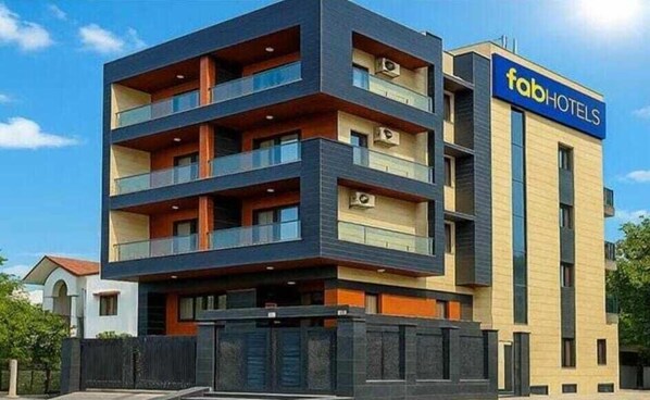 Front of property - Hotel Vibe BLU (Noida)