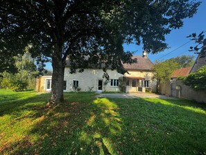 Exterior - Les Fouchers 11 persons quiet (Dampierre-sous-Bouhy)