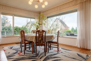 تناول الطعام