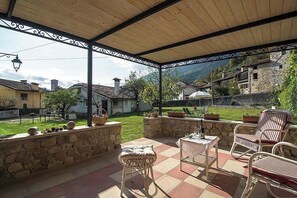 Terrace/patio - Ginetta 8 - Prosecco Hills Holidays: elegant 2-story apartment for groups (Miane)