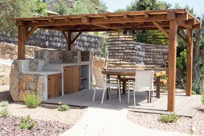 Outdoor dining - Sheepfold with panoramic view and private pool (Sotta)