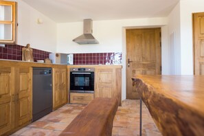 Private kitchen - Sheepfold with panoramic view and private pool (Sotta)