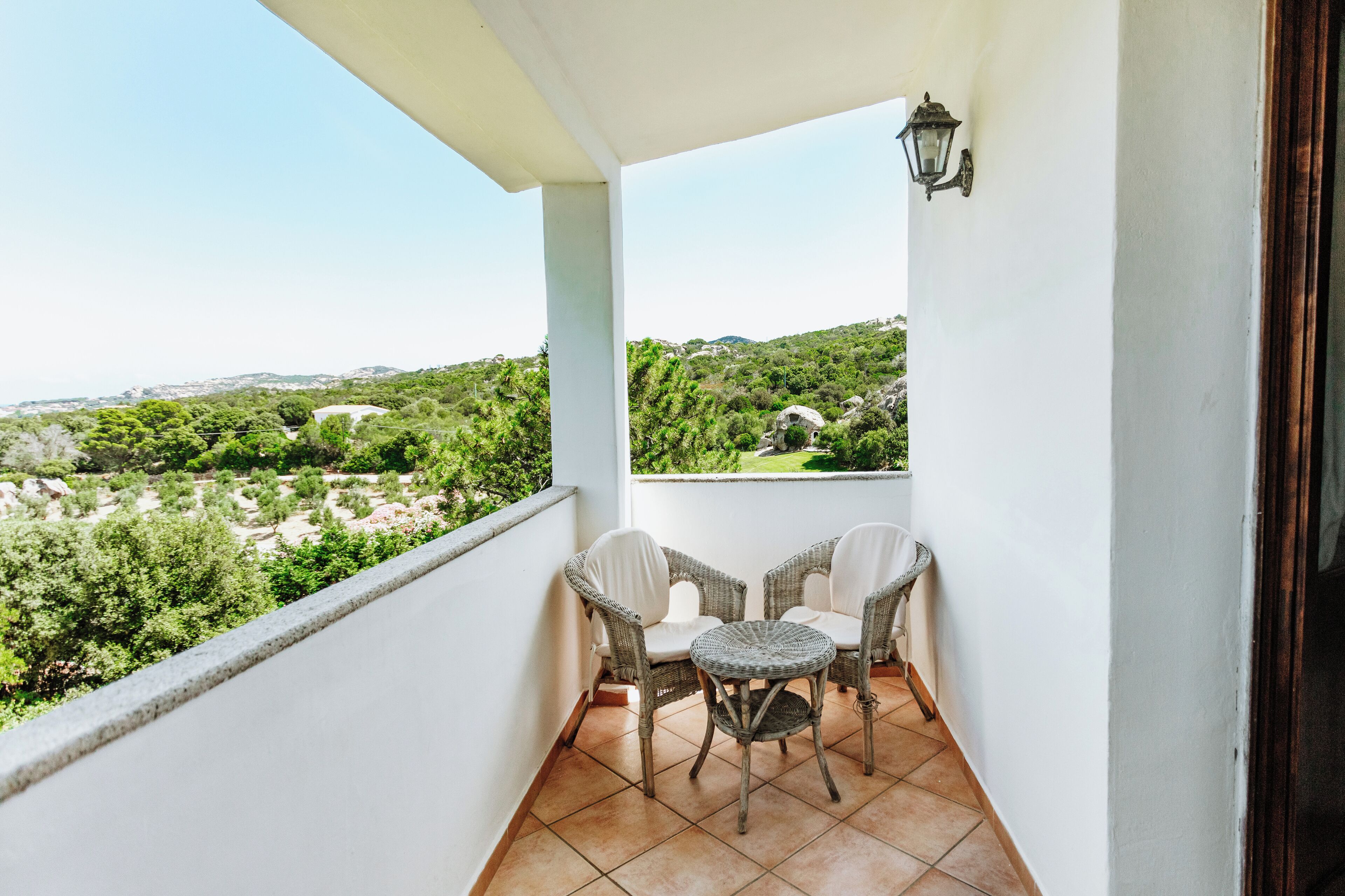 Triple Room, Mountain View | In-room safe, desk