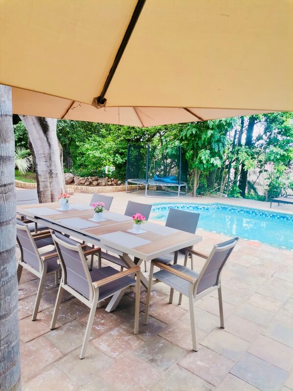 Apartment - Palm Leaf Hazeldene Kwekwe With Pool - 2333 (Kwekwe)