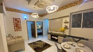 Dining - 2-bedroom apartment With Lift DHA Phase-5 Karachi (Karachi)