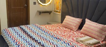 2-bedroom apartment With Lift DHA Phase-5 Karachi