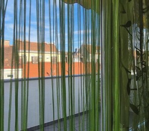 Basic Apartment | Balcony - Modern 3BR Apt With Balcony City Center (Vienna)