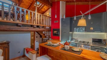 Refrigerador, microondas, horno, lavavajillas