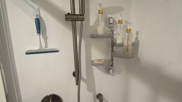 Shared Dormitory, 1 Bedroom | Bathroom