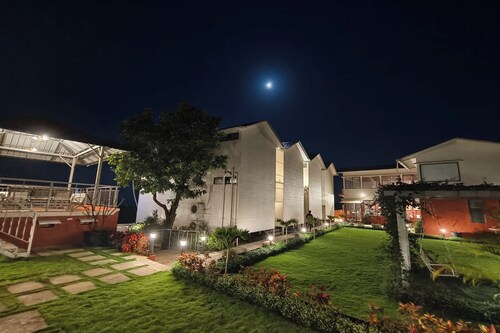 Rhythm Eco And Agro Stays