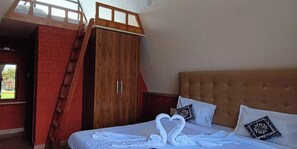 Chalet | Desk, free WiFi, bed sheets - Rhythm Eco And Agro Stays (Mahabaleshwar)