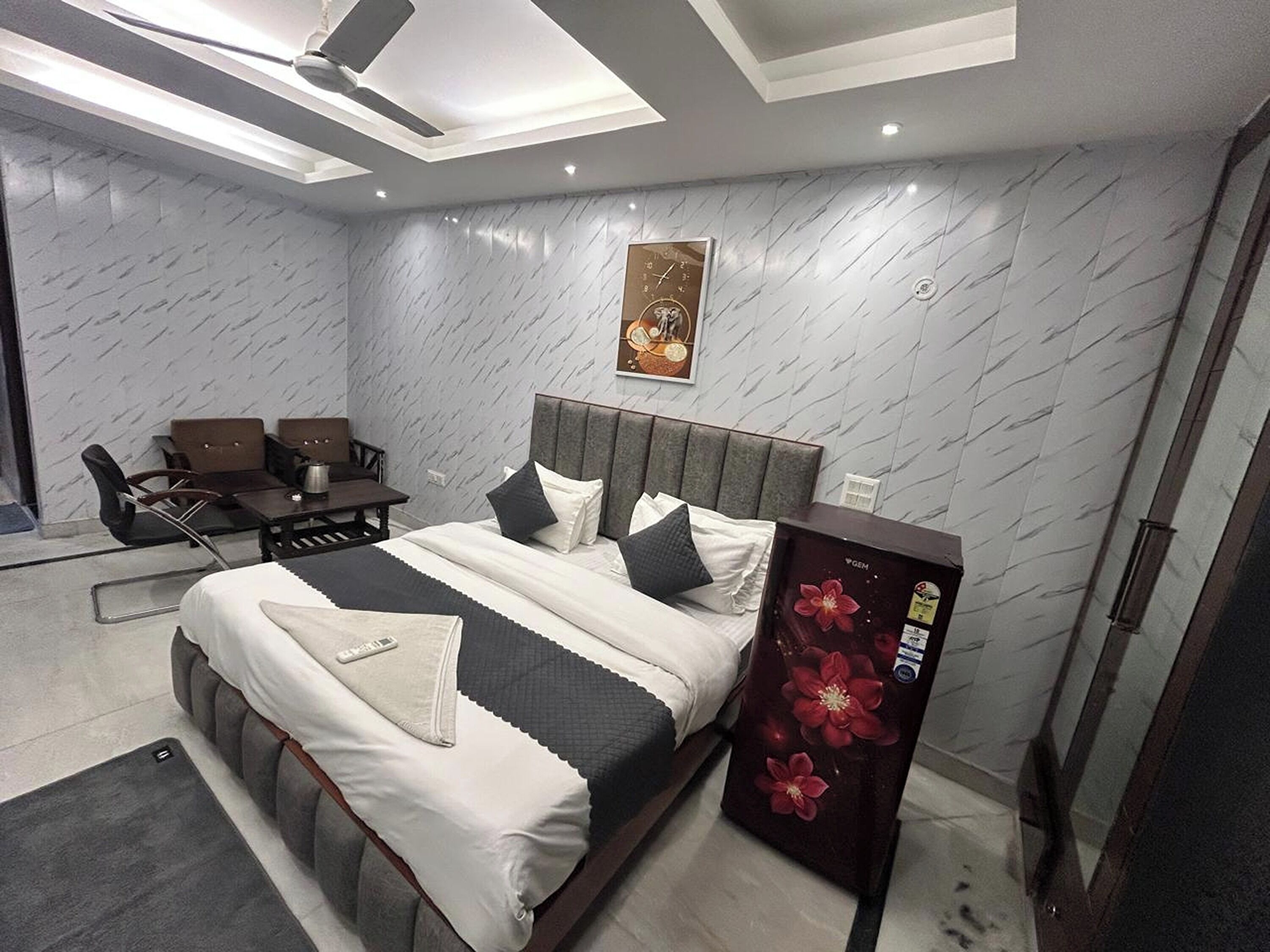 Quarto clássico | Escrivaninha, ferros/tábuas de passar roupa, Wi-Fi de cortesia