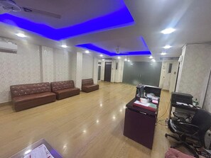 Interior - Hotel 82 Inn (New Delhi)