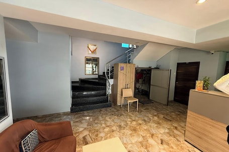 Recepción. Hotel Stay Inn Rabale