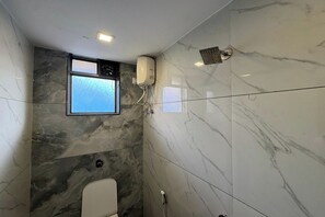 Deluxe Room | Bathroom | Shower, free toiletries, towels - Hotel Stay Inn Rabale (Navi Mumbai)