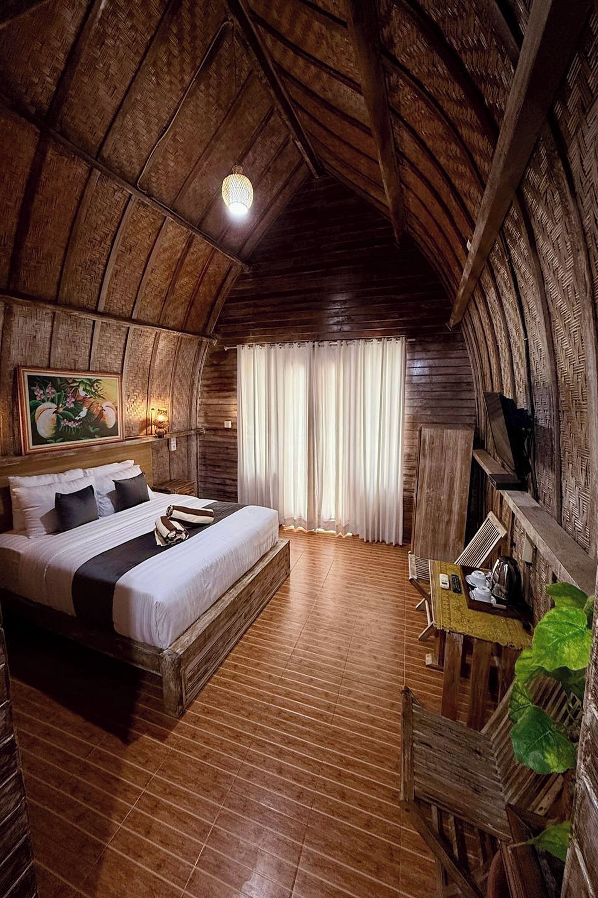 Deluxe Room, Pool View