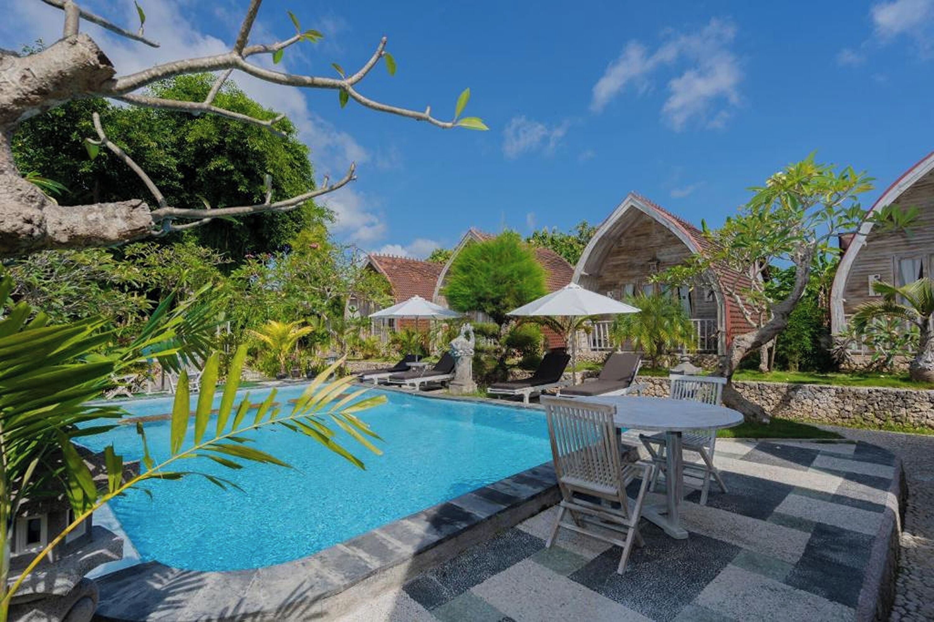 Kolam renang outdoor