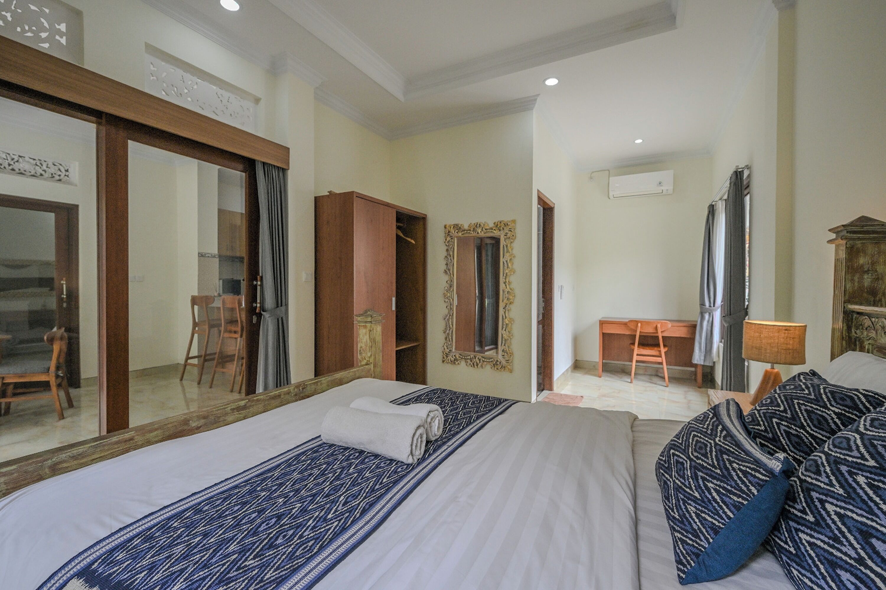 Villa, 2 chambres | Bureau, accès au Wi-Fi (inclus), literie fournie