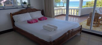 Seven Waves Beachfront