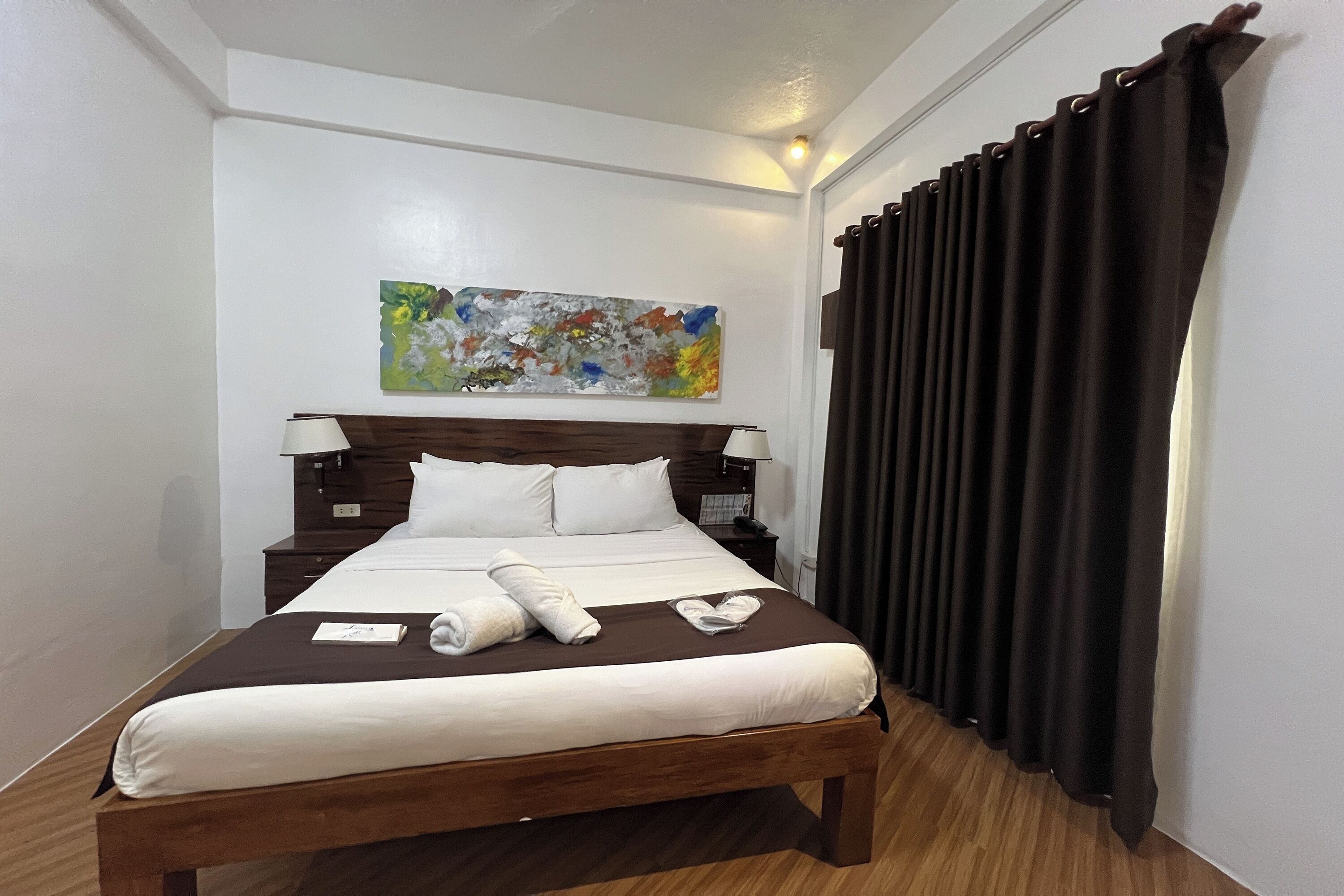 Exclusieve kamer | Een bureau, gratis wifi, beddengoed