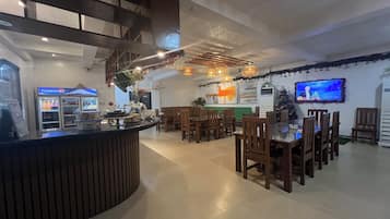 Daily local cuisine breakfast (PHP 220 per person)