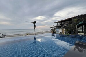 Alberca al aire libre 