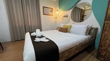 Deluxe Room | Desk, free WiFi, bed sheets