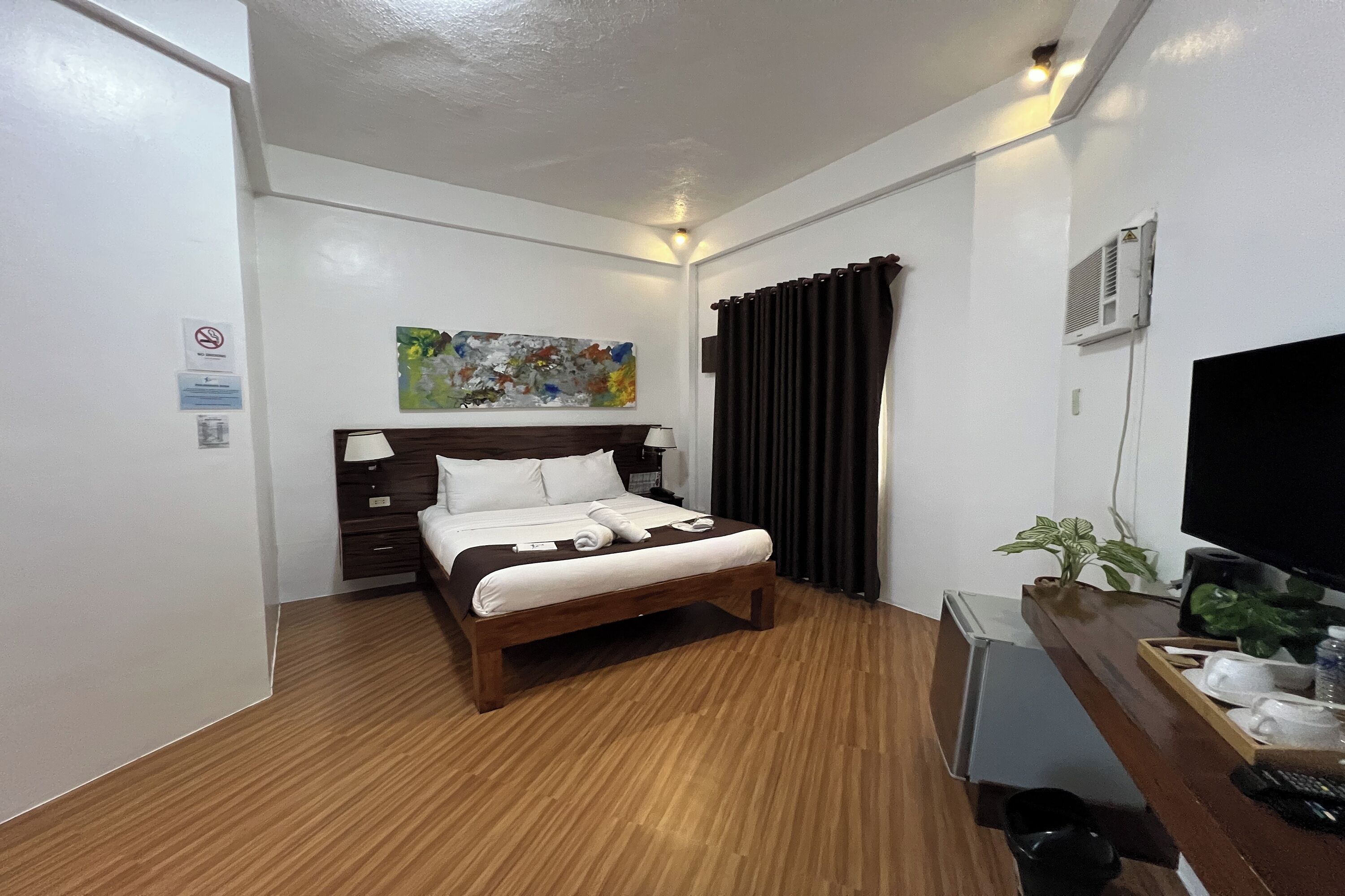 Exclusieve kamer | Een bureau, gratis wifi, beddengoed