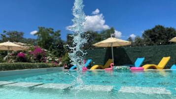Utomhuspool