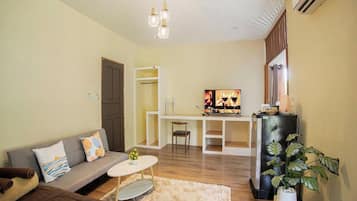 Habitación doble superior | Caja de seguridad en la habitación y tabla de planchar con plancha