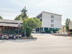 Front of property - Jommalai Boutique Hotel (Phitsanulok)