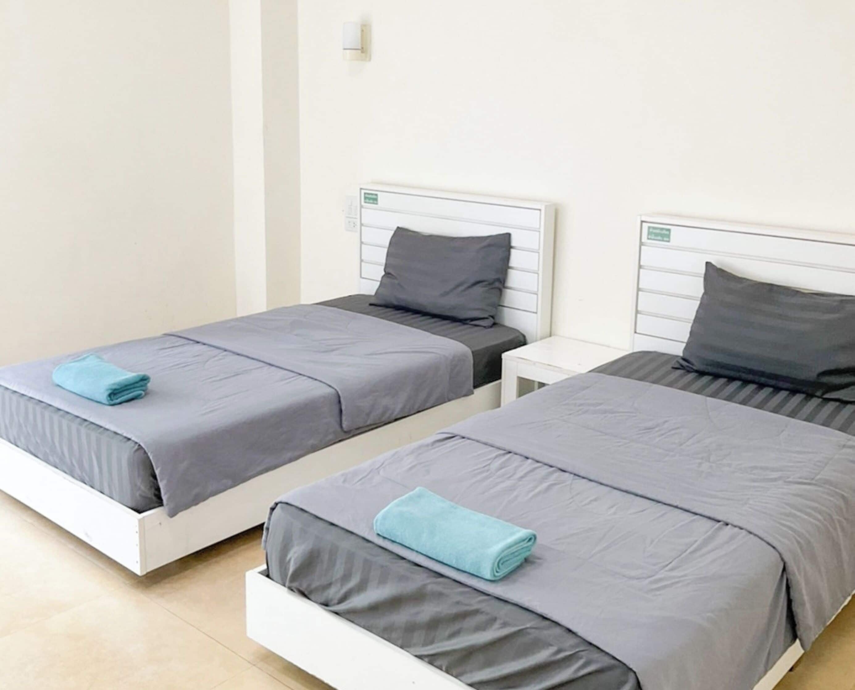 Standard Twin Room | Desk, free WiFi, bed sheets