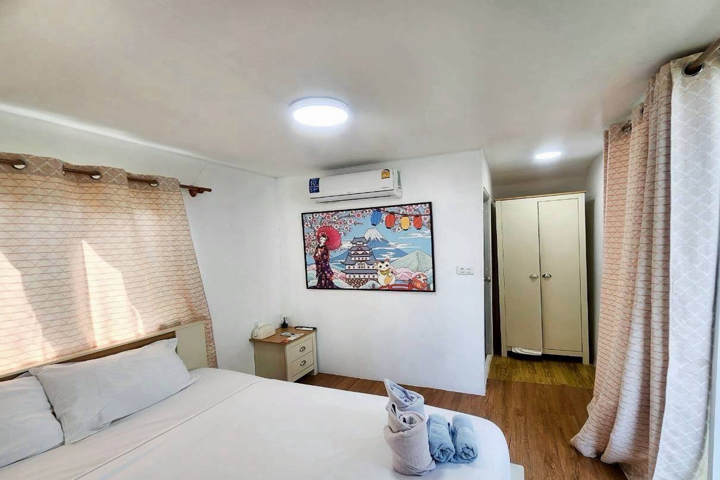 Double Room, 1 King Bed | Free WiFi, bed sheets