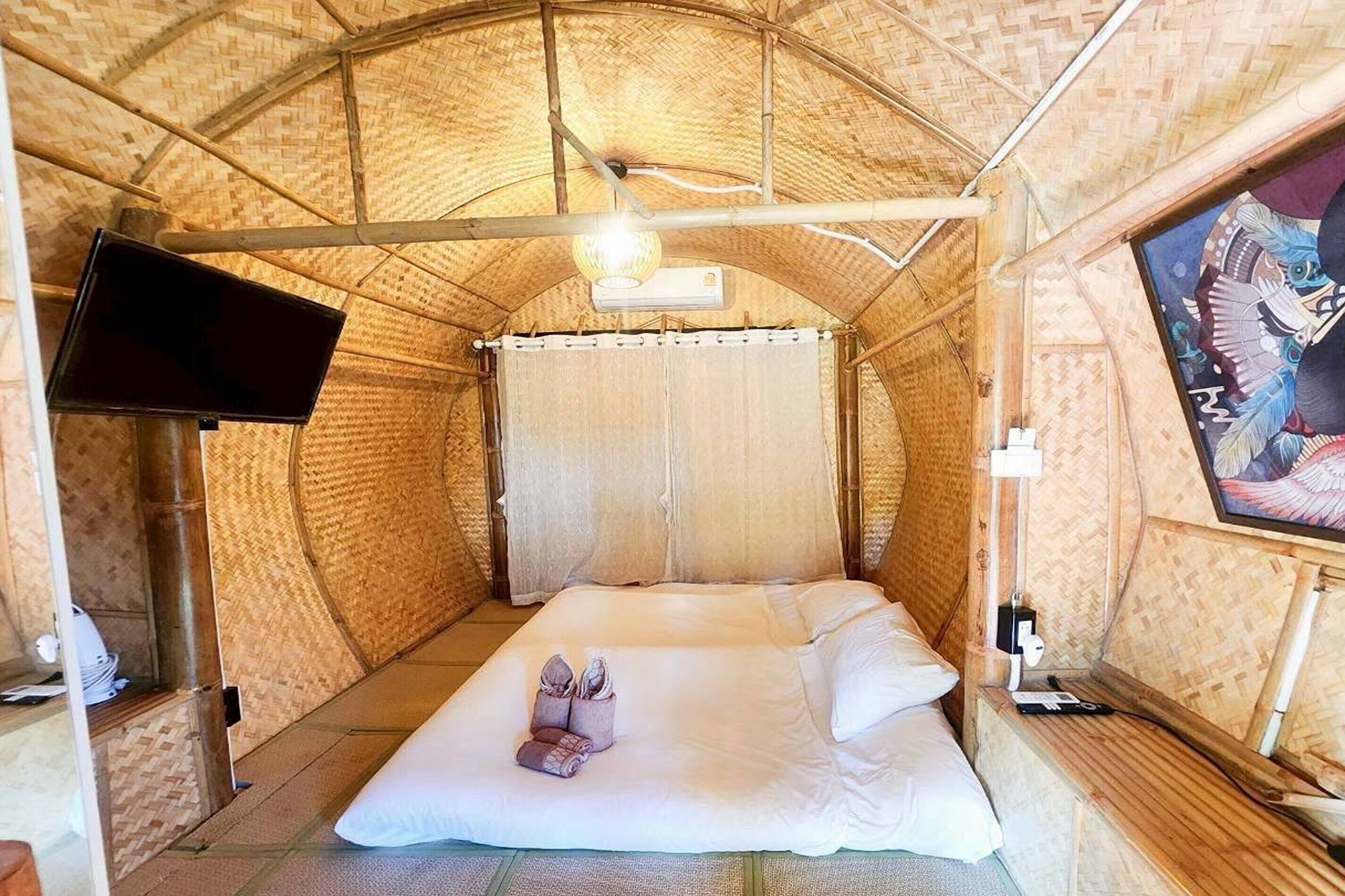 ห้องดับเบิลหรือทวิน | Wi-Fi ฟรี, ผ้าปูที่นอน