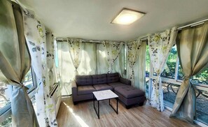 Tree House | Free WiFi, bed sheets - Merlin Hut & Farm (Kanchanaburi)