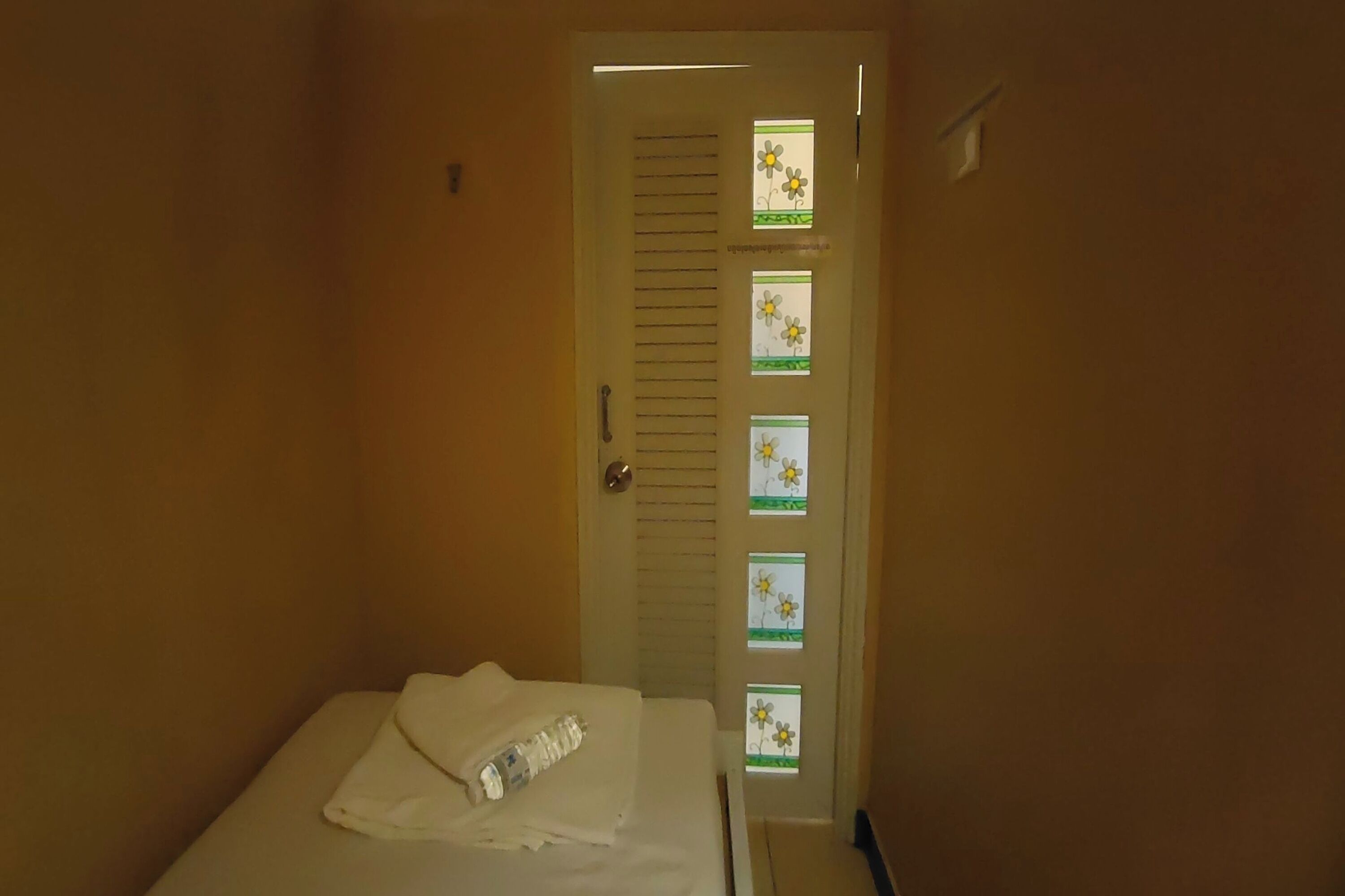 Single Room | Desk, free WiFi, bed sheets