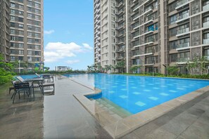 Kolam renang outdoor