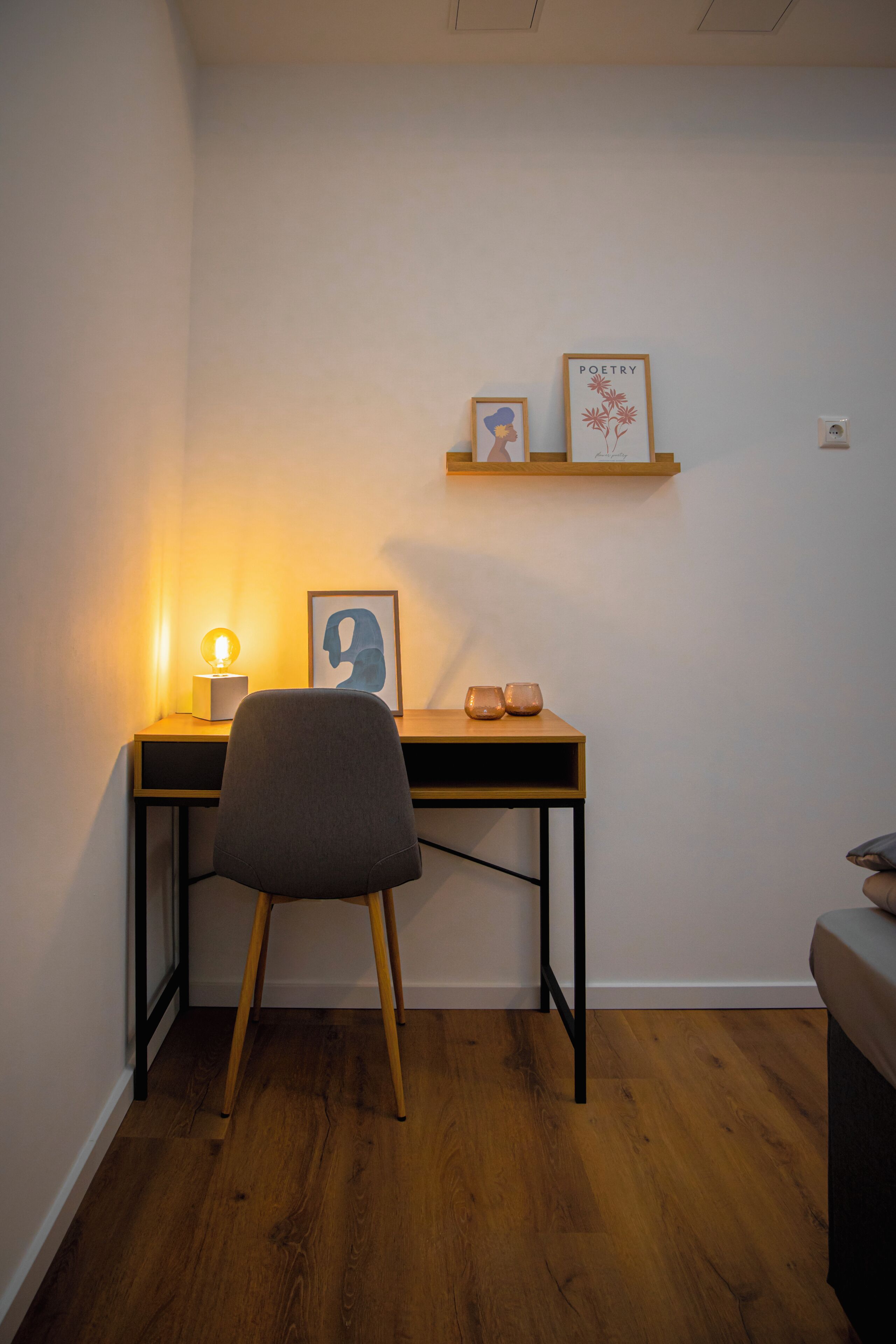 Habitación Deluxe con 1 cama doble o 2 individuales, vistas al patio | Escritorio, espacio para trabajar con un portátil, wifi gratis