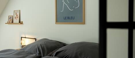 Chambre Deluxe Double ou avec lits jumeaux, vue cour intérieure | Bureau, espace de travail pour ordinateur portable, Wi-Fi gratuit