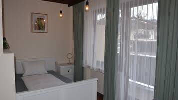 Single Room | Free WiFi