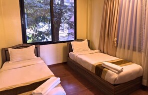 Standard Apartment, Garden View | Desk, laptop workspace, free WiFi - Yangchhen Peace Home Bed & Breakfast (Kathmandu)