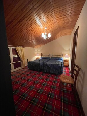 Iron/ironing board, WiFi, bed sheets - Bed and Breakfast 'Chambre Mansardée' with Shared Terrace, Shared Garden and Wi-Fi (VERRIERES)