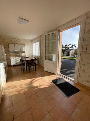 Dining - Bed and Breakfast 'Chambre Mansardée' with Shared Terrace, Shared Garden and Wi-Fi (VERRIERES)