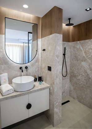 Shower, hair dryer, towels - Avissos Resort - Villa I, By Hellocrete (Panormo)