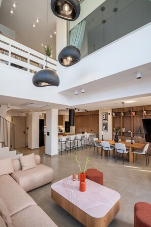 Interior - Avissos Resort - Villa I, By Hellocrete (Panormo)
