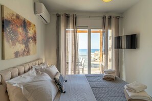 3 bedrooms, iron/ironing board, free WiFi, bed sheets - Armonia Suite (Panormo)