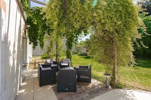 Terrace/patio - Guest Room “Ré” – Bright, Relaxing Space for Two (Virson)