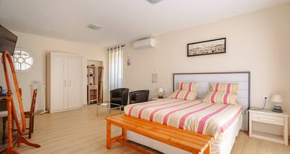 Chambre dâhĂŽtes - La Rochelle