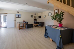 Lobby - Guest Room - La Rochelle (Virson)