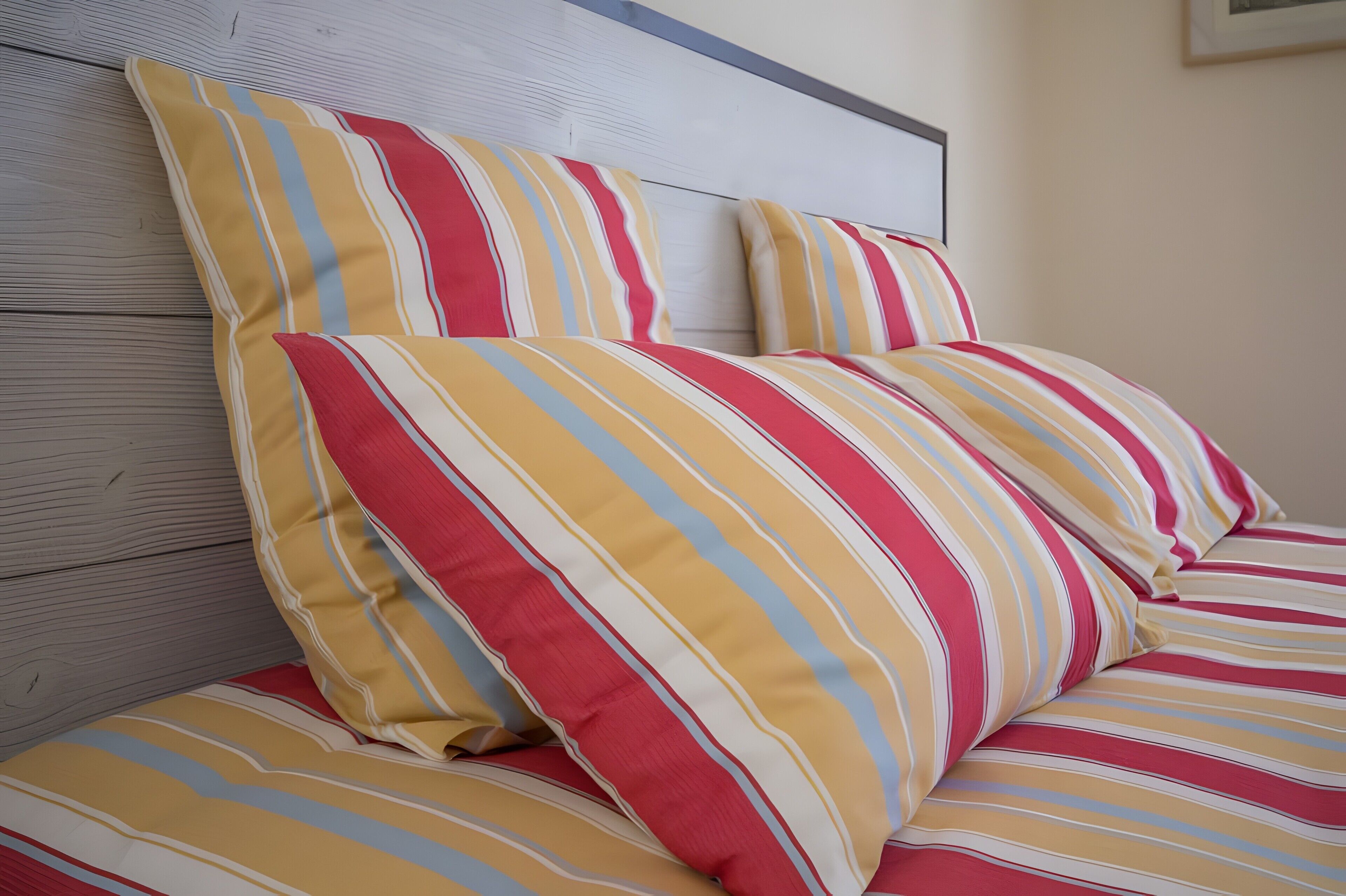 Iron/ironing board, WiFi, bed sheets, wheelchair access